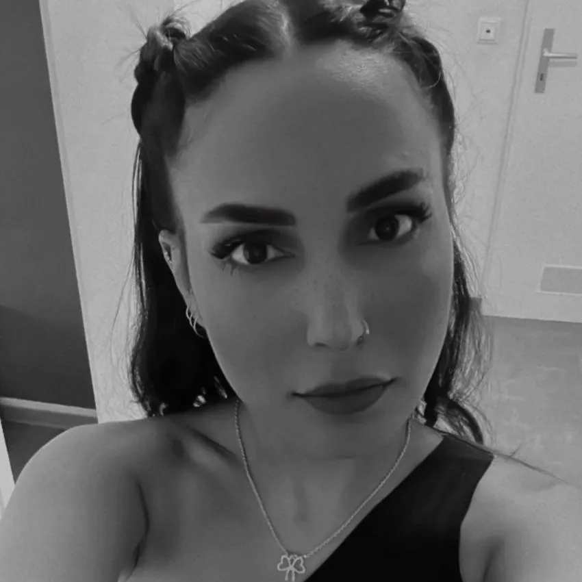 Mahsa – Tätowiererin bei Skin Story