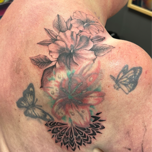 Portfolio Mahsa Nozad Blumen Tattoo
